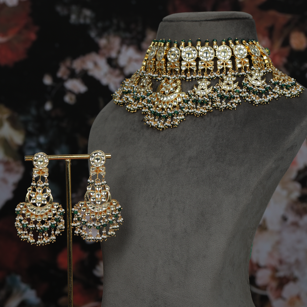 Aruna Kundan Necklace Set