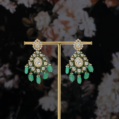 Aahana Emerald Kundan Set