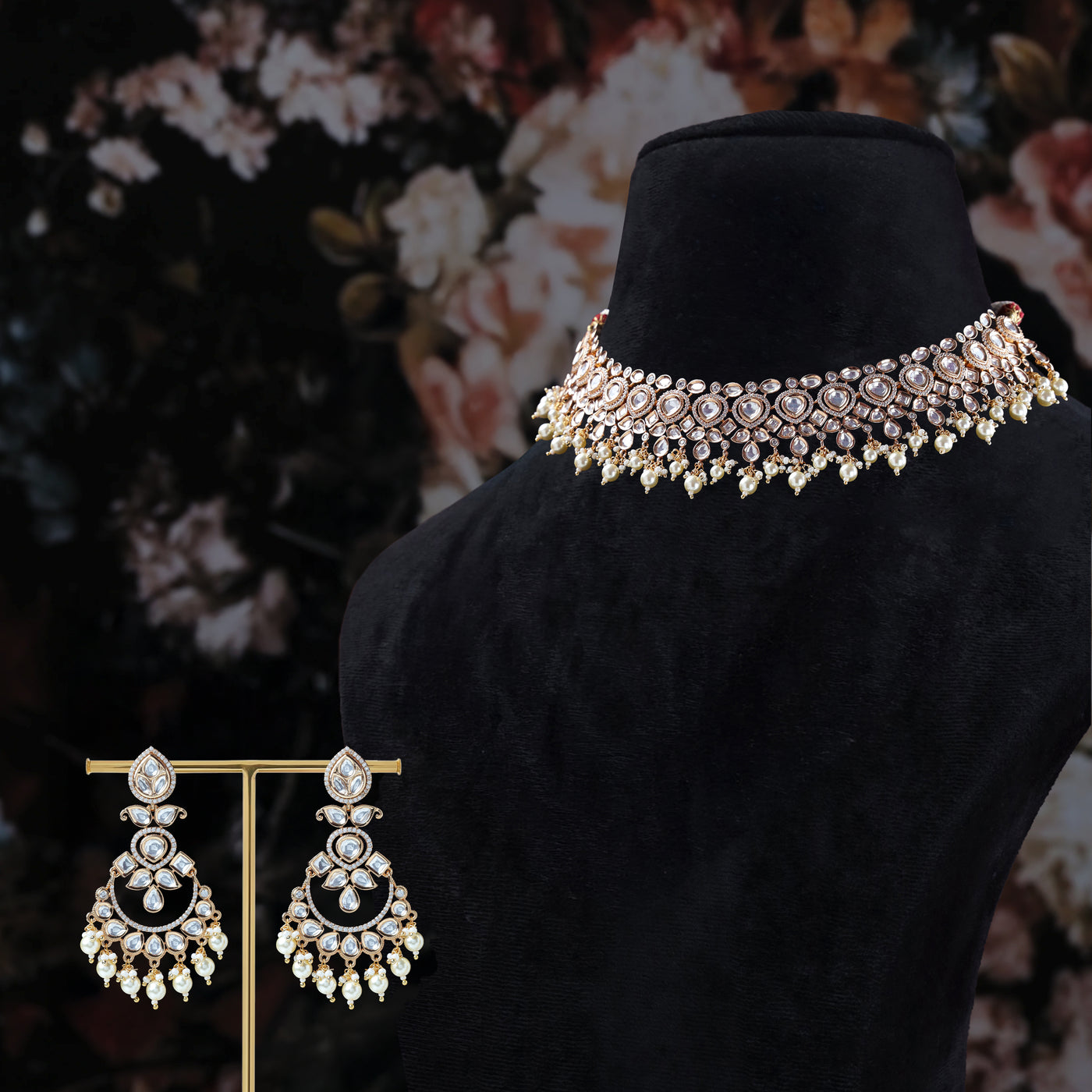 Aarvi Pearl Necklace Set
