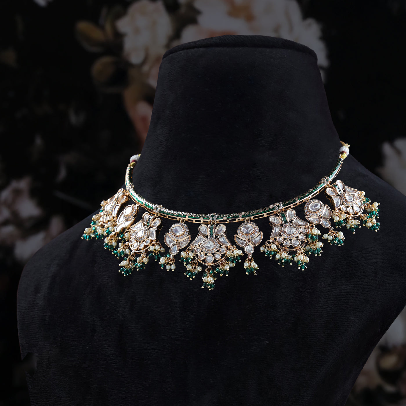 Tavisha Kundan Necklace Set