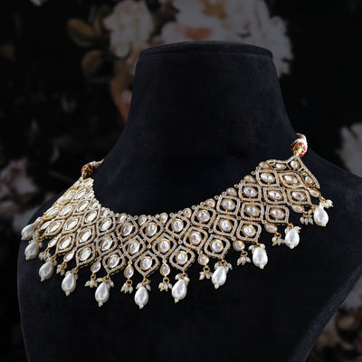 Sharvya Kundan Necklace Set