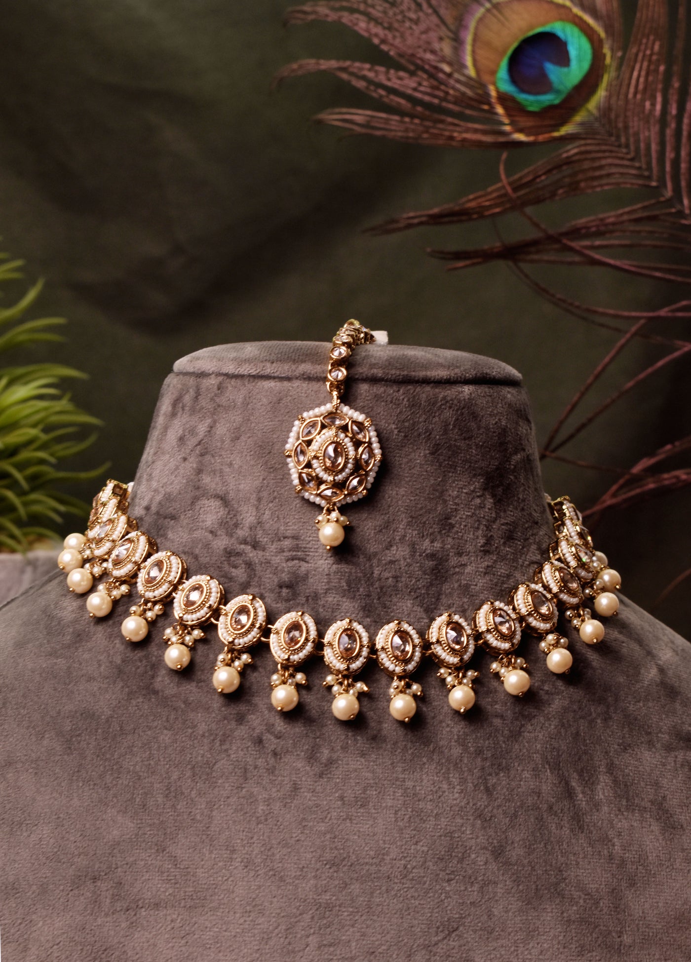 Mira necklace set (golden)