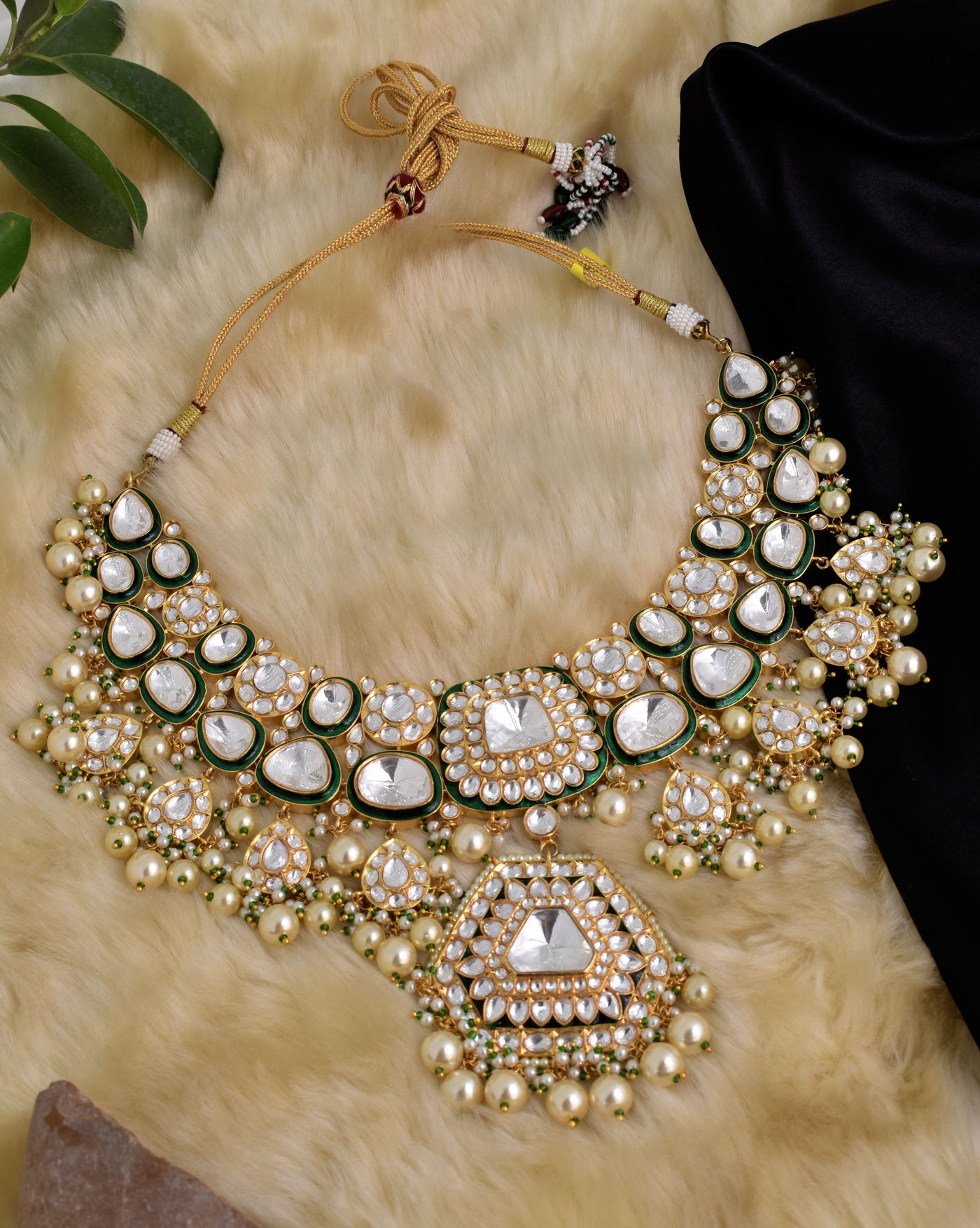 Aahi Necklace set